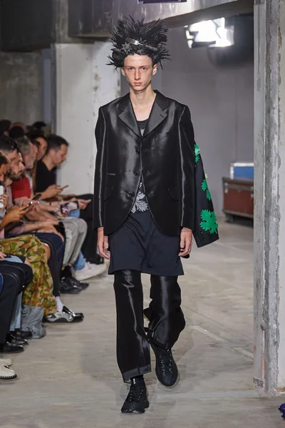 Look 12